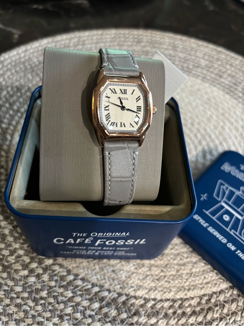 New Fossil Women's Harlow Octagonal
Wristwatch Leather Band
